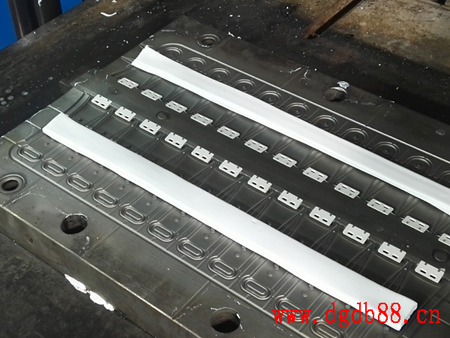 矽膠製品工(gōng)藝